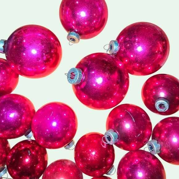 Vintage Glass Christmas Ornaments 22 Red Gold Shiny Baubles For Tree Decoration - Picture 4 of 7